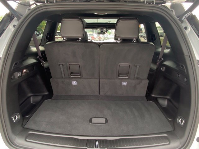 Used 2025 Jeep Grand Cherokee L Limited w/ Black Appearance Package AWD/4WD image 9