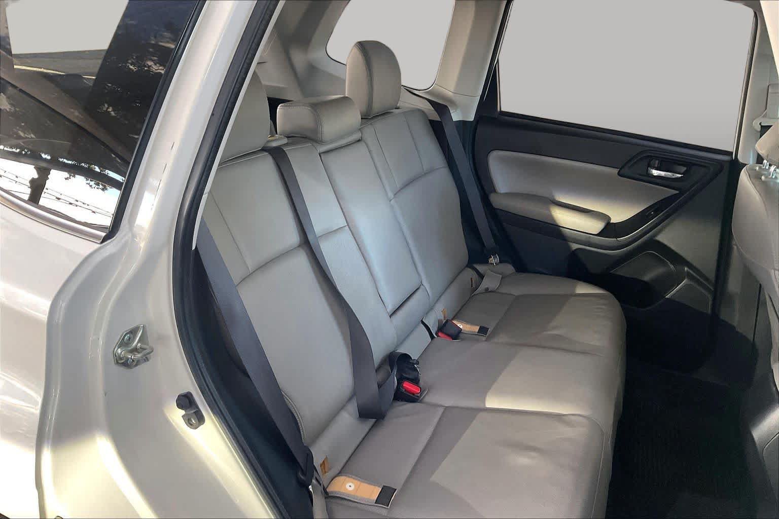 Used 2014 Subaru Forester 2.5i Limited AWD/4WD image 20