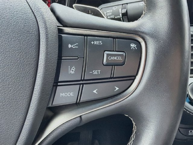 Used 2022 Lexus LS 500 w/ Accessory Package (Z2) RWD image 37