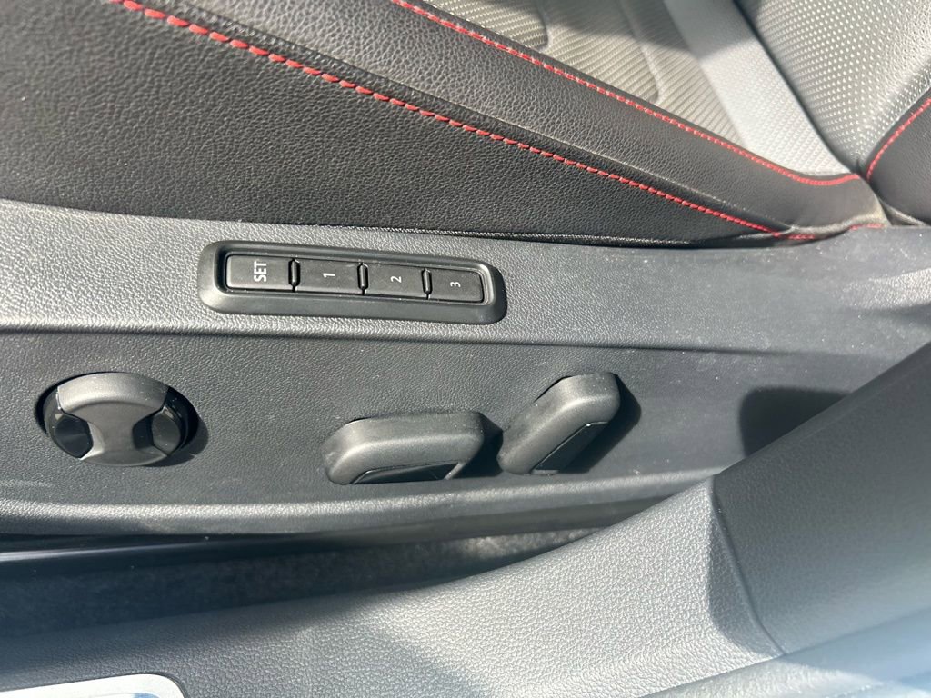 Certified 2025 Volkswagen Jetta GLI Autobahn image 53