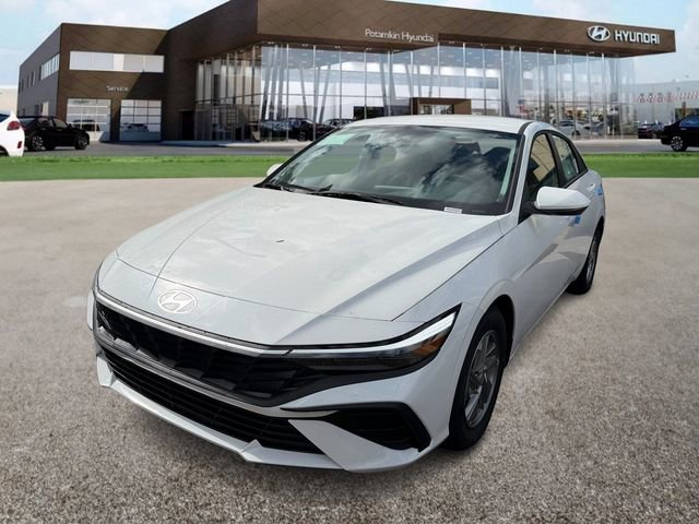 New 2026 Hyundai Elantra SE w/ Cargo Package image 1