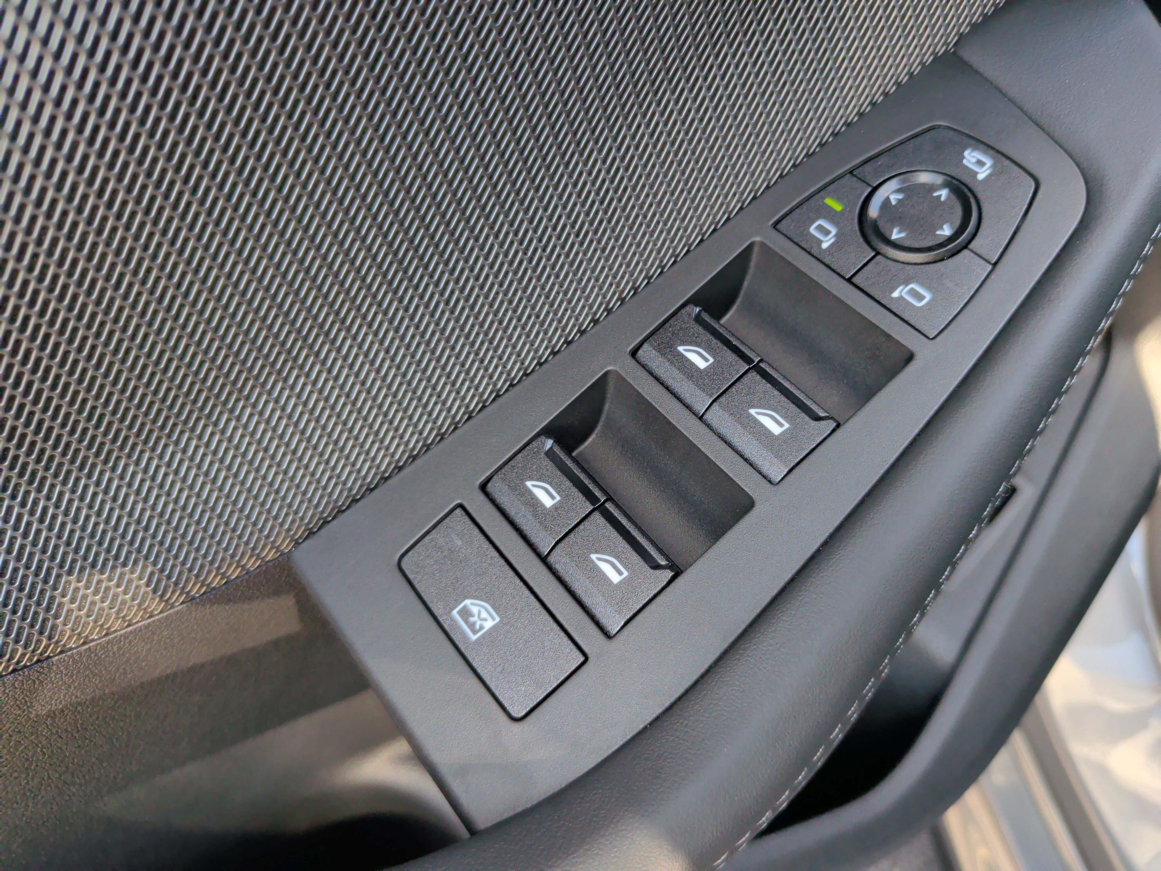 New 2026 BMW 228i w/ Technology Package FWD image 27