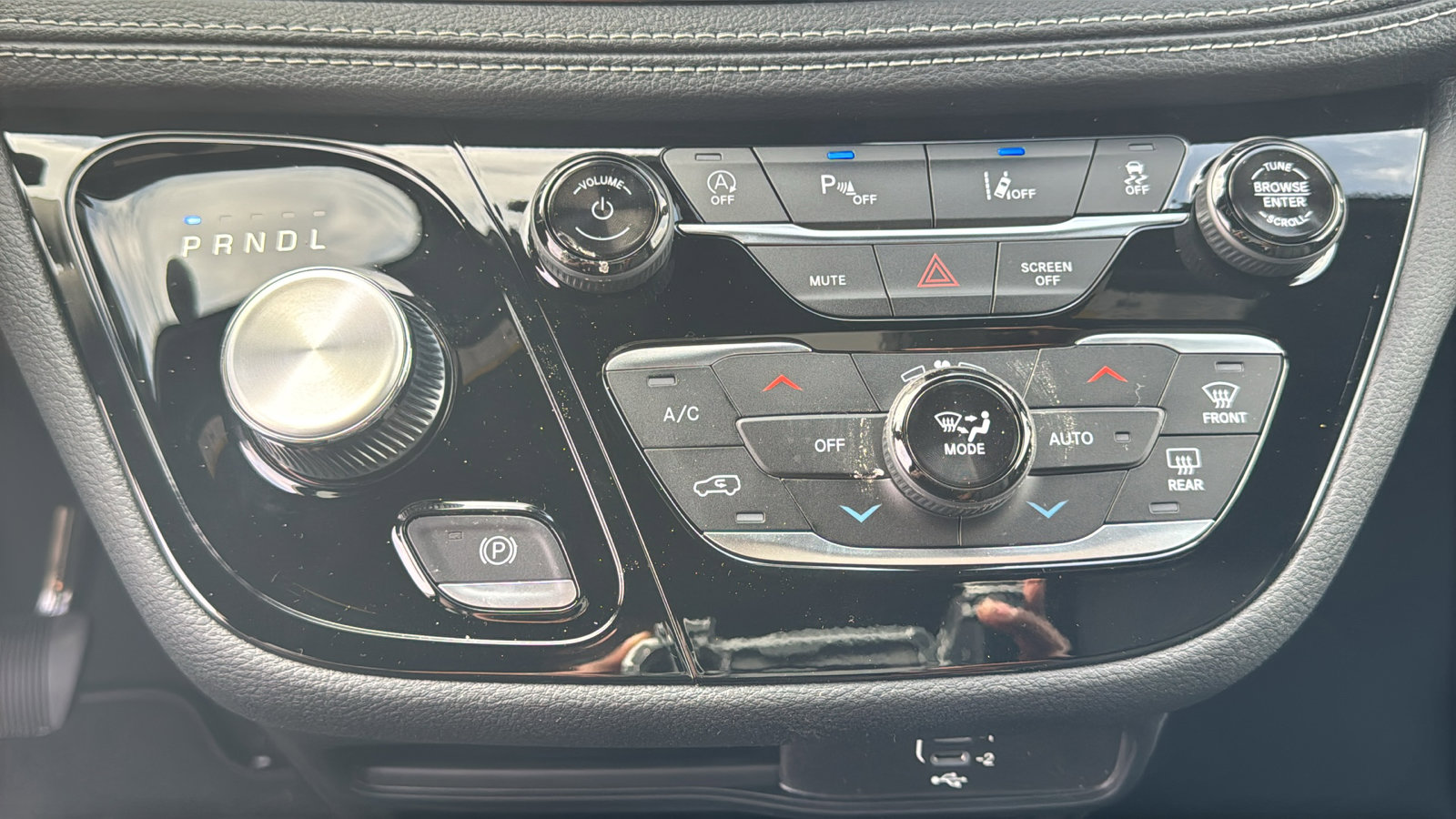 New 2026 Chrysler Pacifica Select w/ S Appearance Package FWD image 19