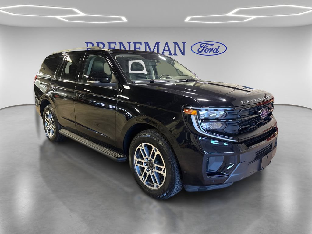 Certified 2025 Ford Expedition Active AWD/4WD image 3