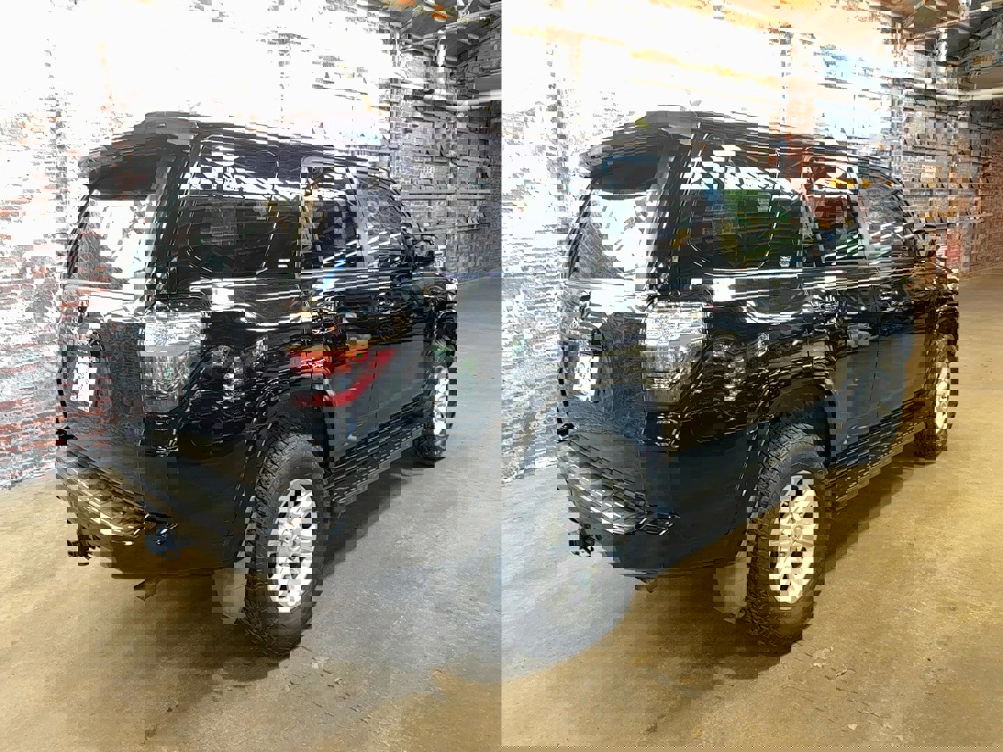 Used 2014 Toyota 4Runner SR5 image 5