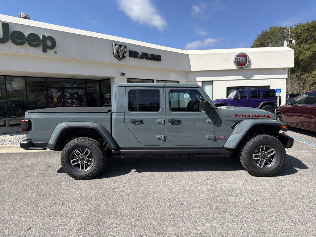 New 2026 Jeep Gladiator Mojave image 4