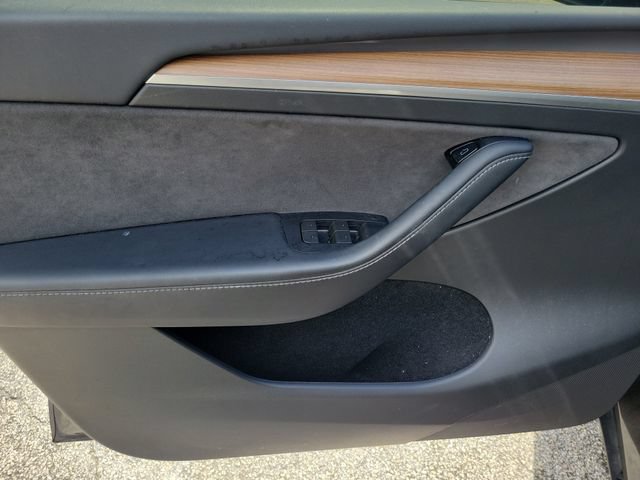Used 2024 Tesla Model Y 2WD image 15