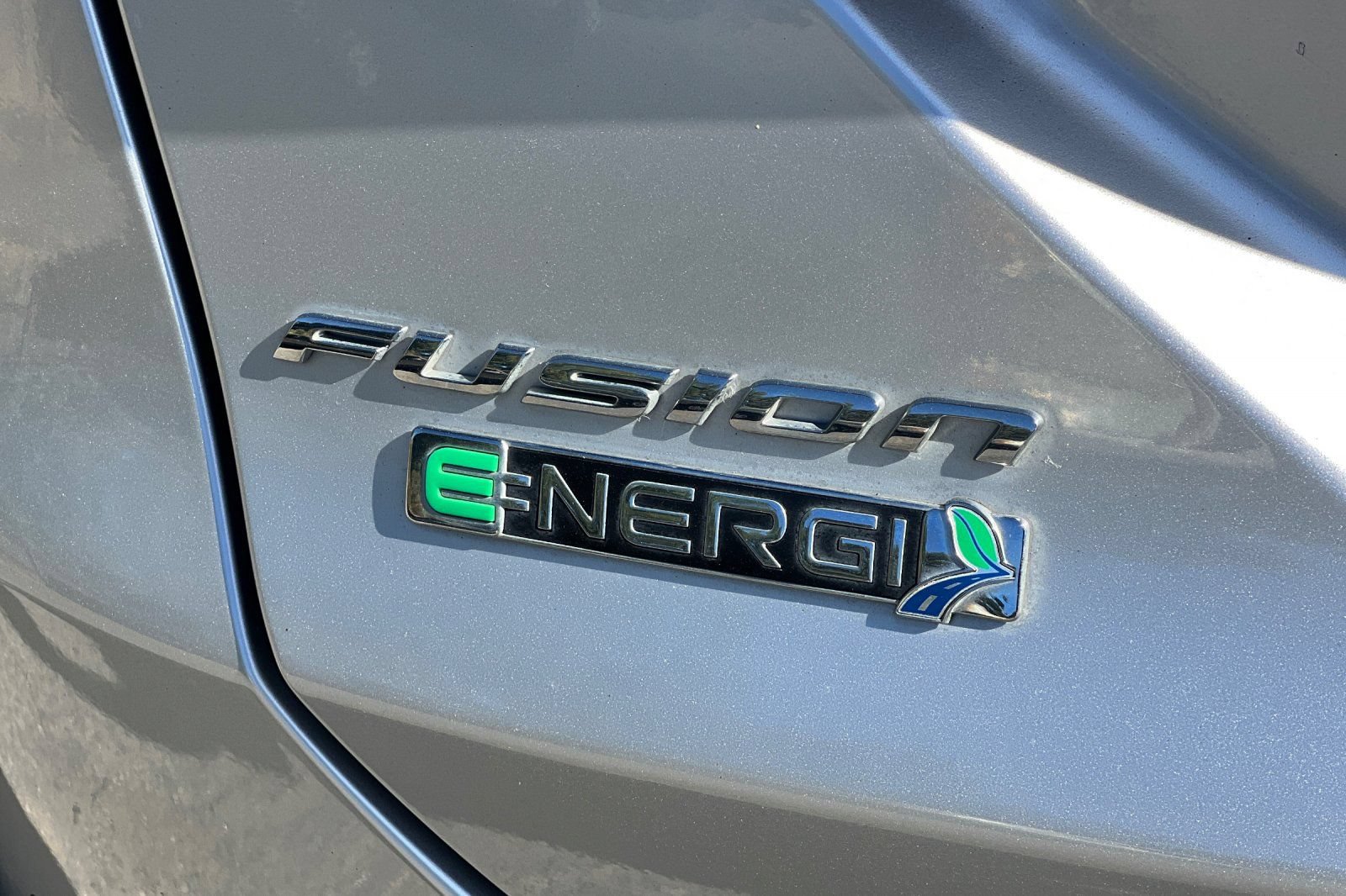 Certified 2018 Ford Fusion Energi SE FWD image 28