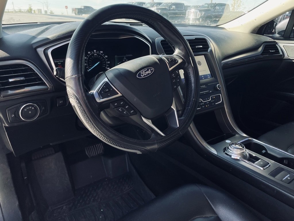 Used 2019 Ford Fusion SEL image 9