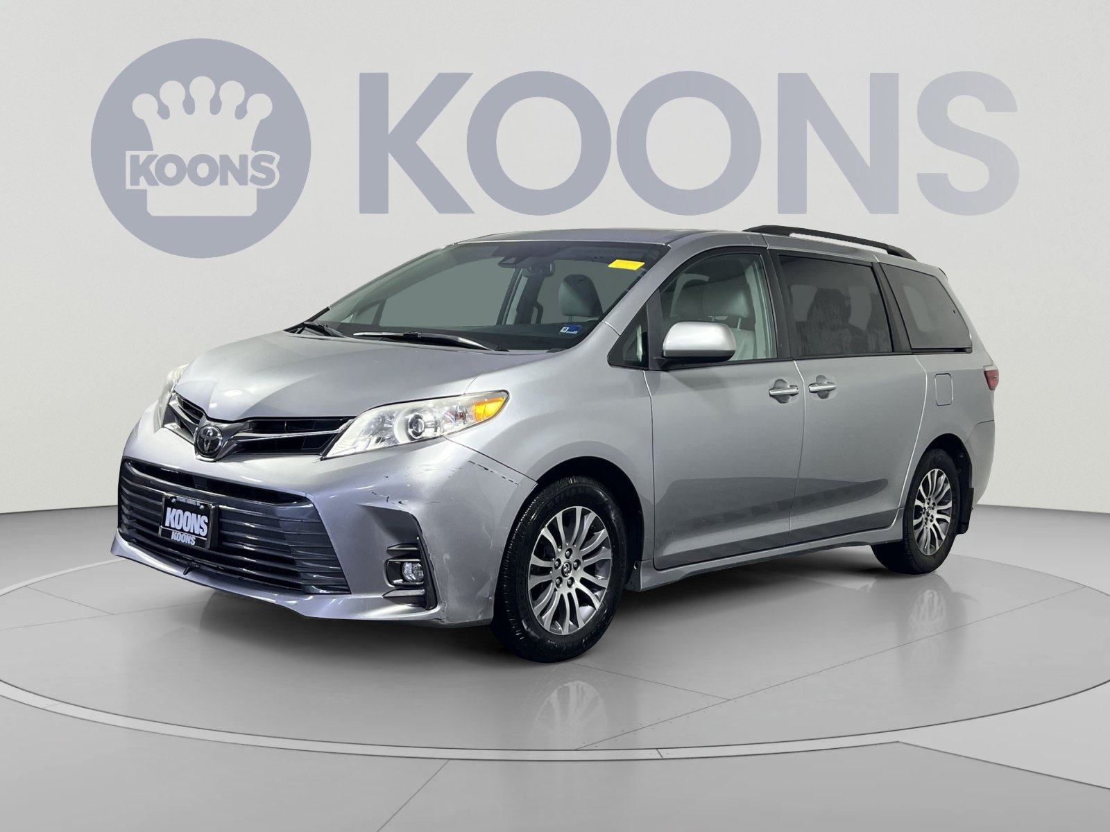 Used 2018 Toyota Sienna XLE