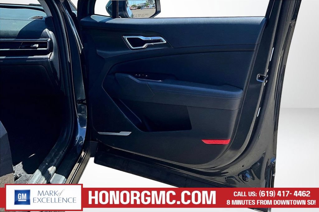 Used 2025 Kia Sportage EX w/ Premium Package FWD image 25