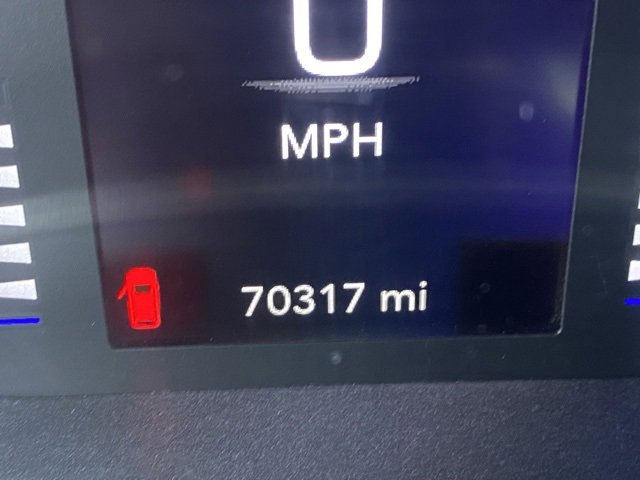 Used 2023 Chrysler Voyager LX image 26