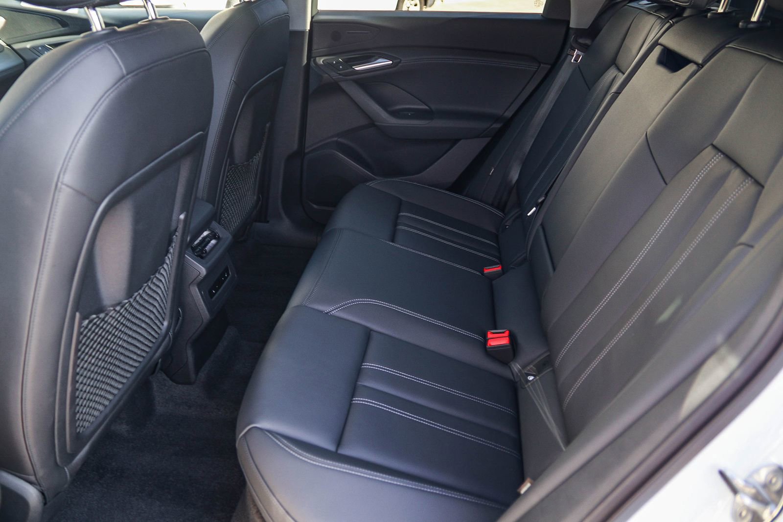 Certified 2025 Audi Q6 e-tron Premium w/ Convenience Package image 19