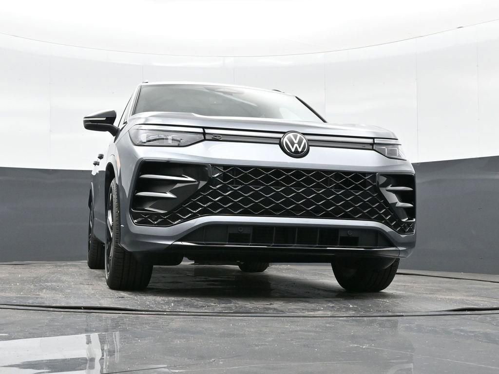 New 2026 Volkswagen Tiguan SE R-Line image 26