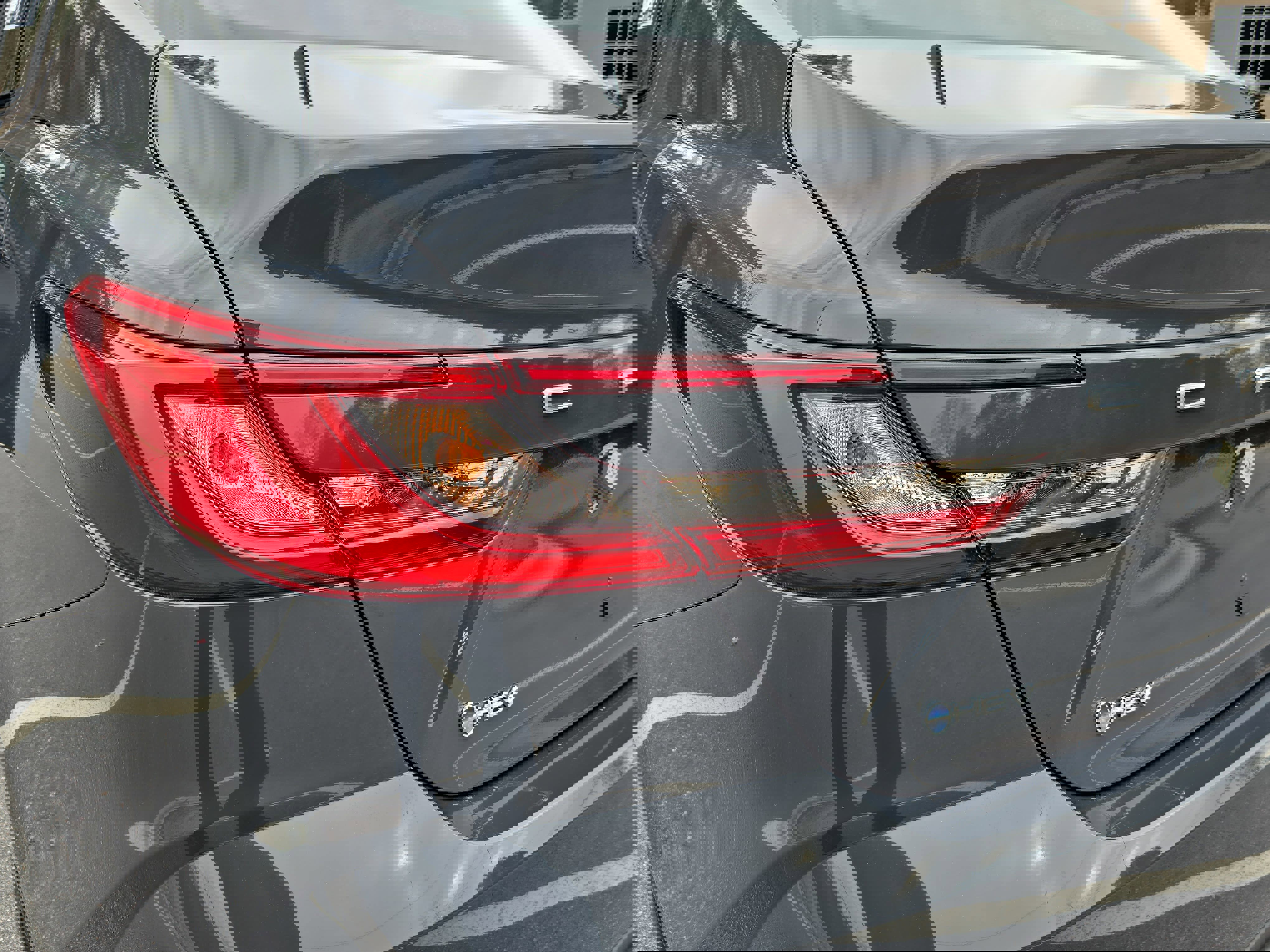 Used 2025 Toyota Camry LE image 33