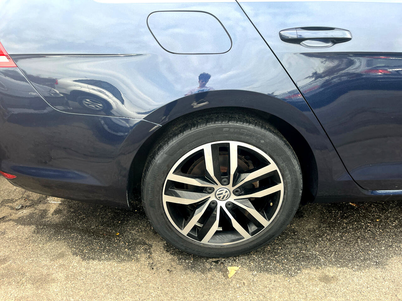 Used 2016 Volkswagen Golf Limited Edition image 5