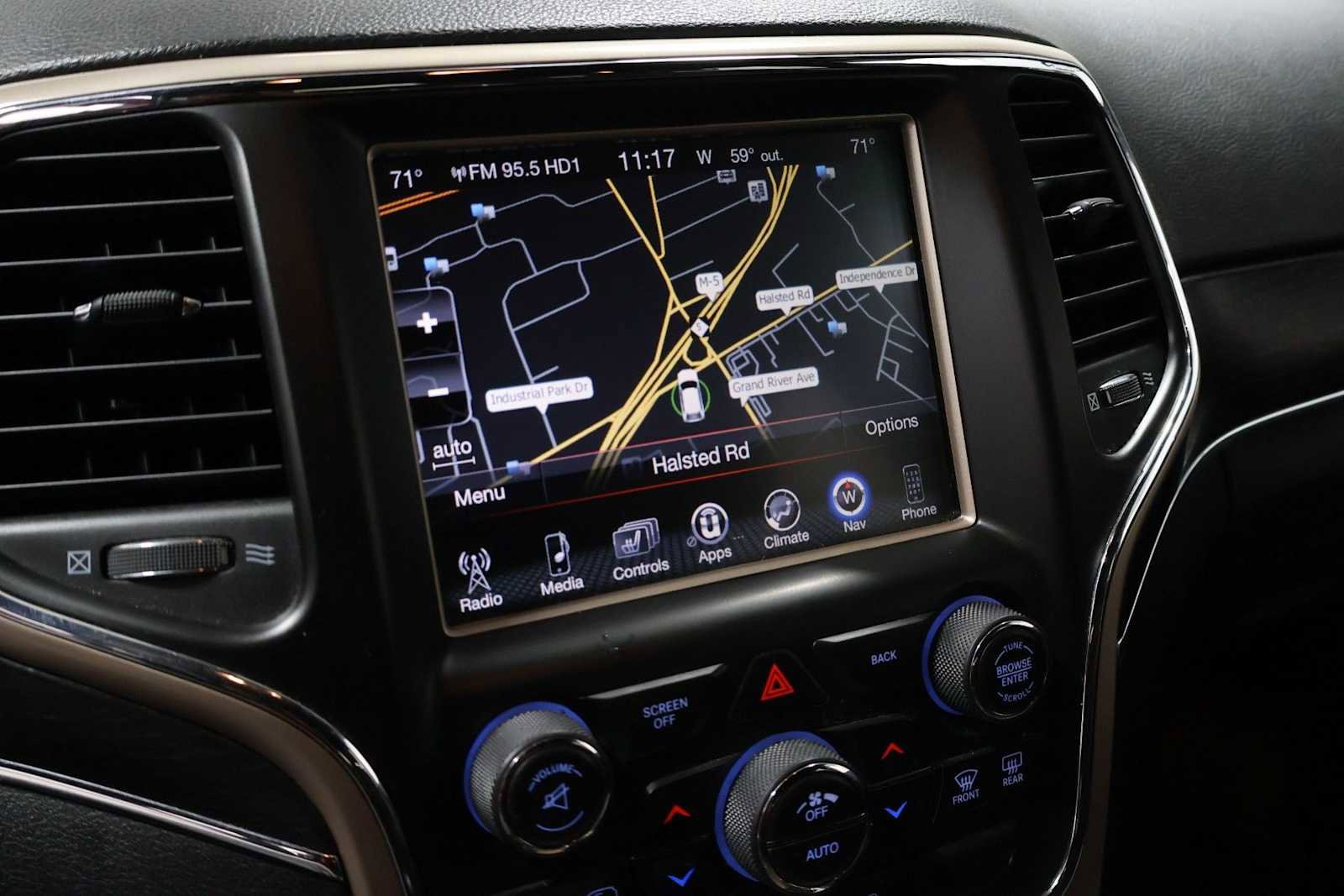 Used 2014 Jeep Grand Cherokee Limited w/ Trailer Tow Group IV image 28