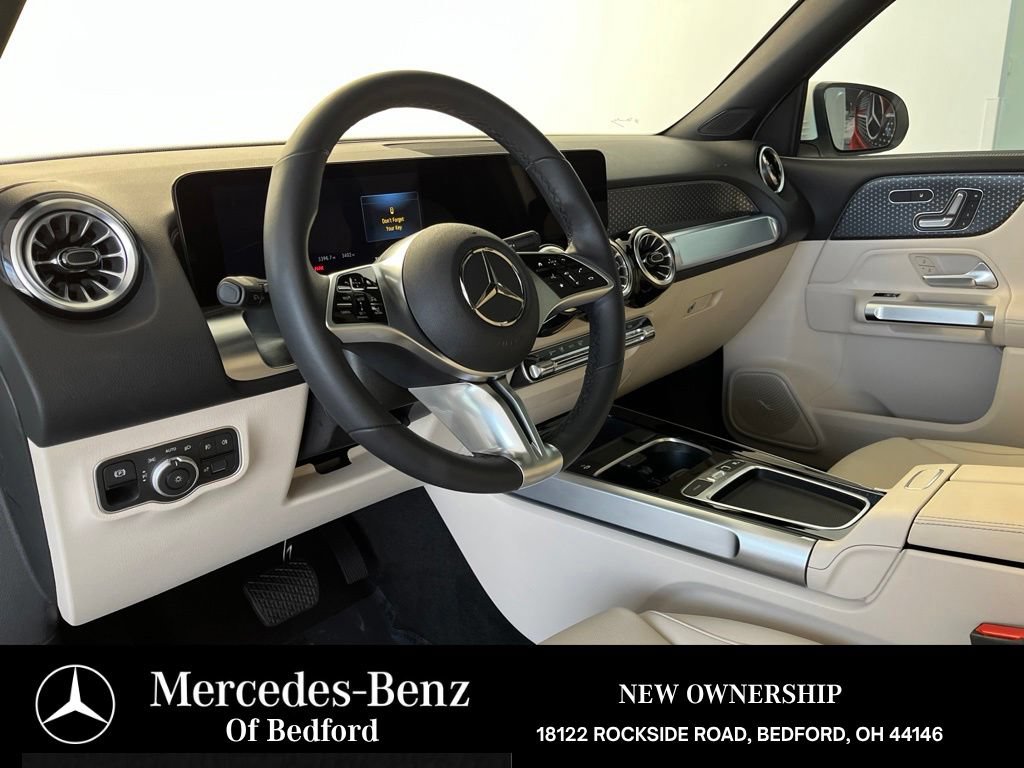 Used 2026 Mercedes-Benz GLB 250 4MATIC image 9