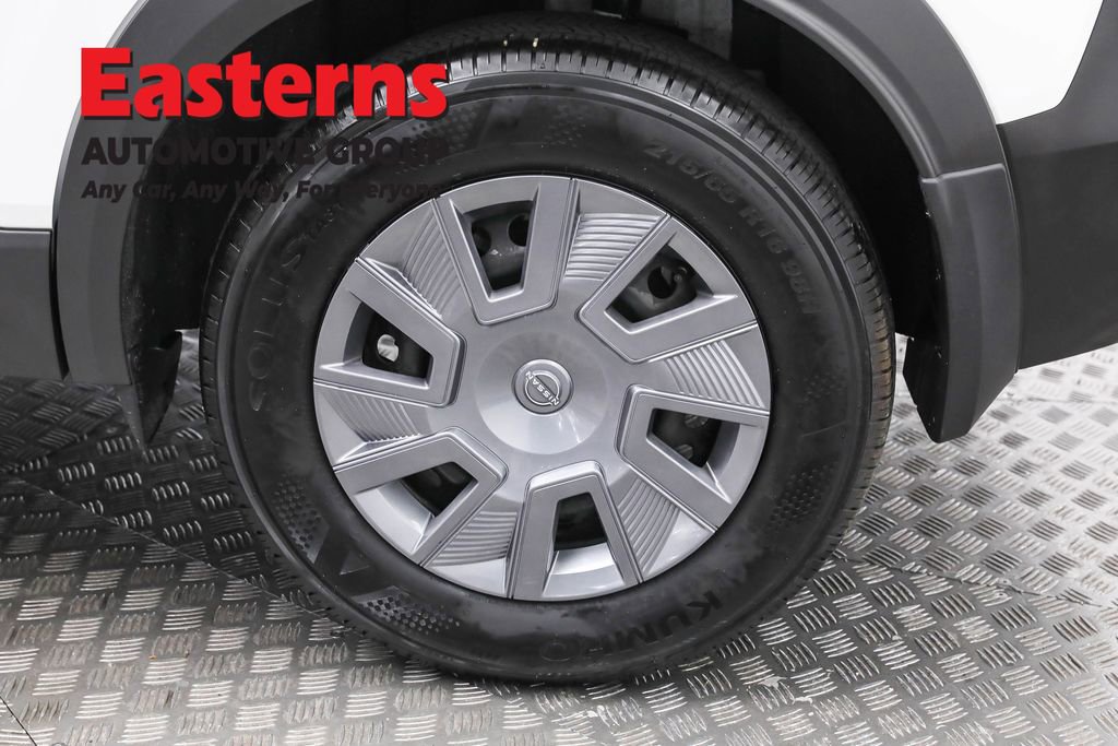 Used 2025 Nissan Kicks S image 33