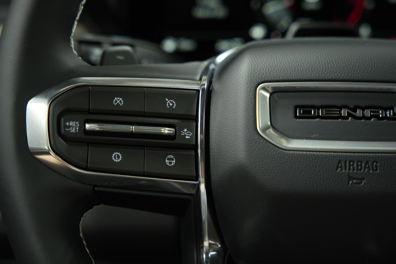 New 2026 GMC Acadia Denali Ultimate w/ LPO, Floor Liner Package image 38