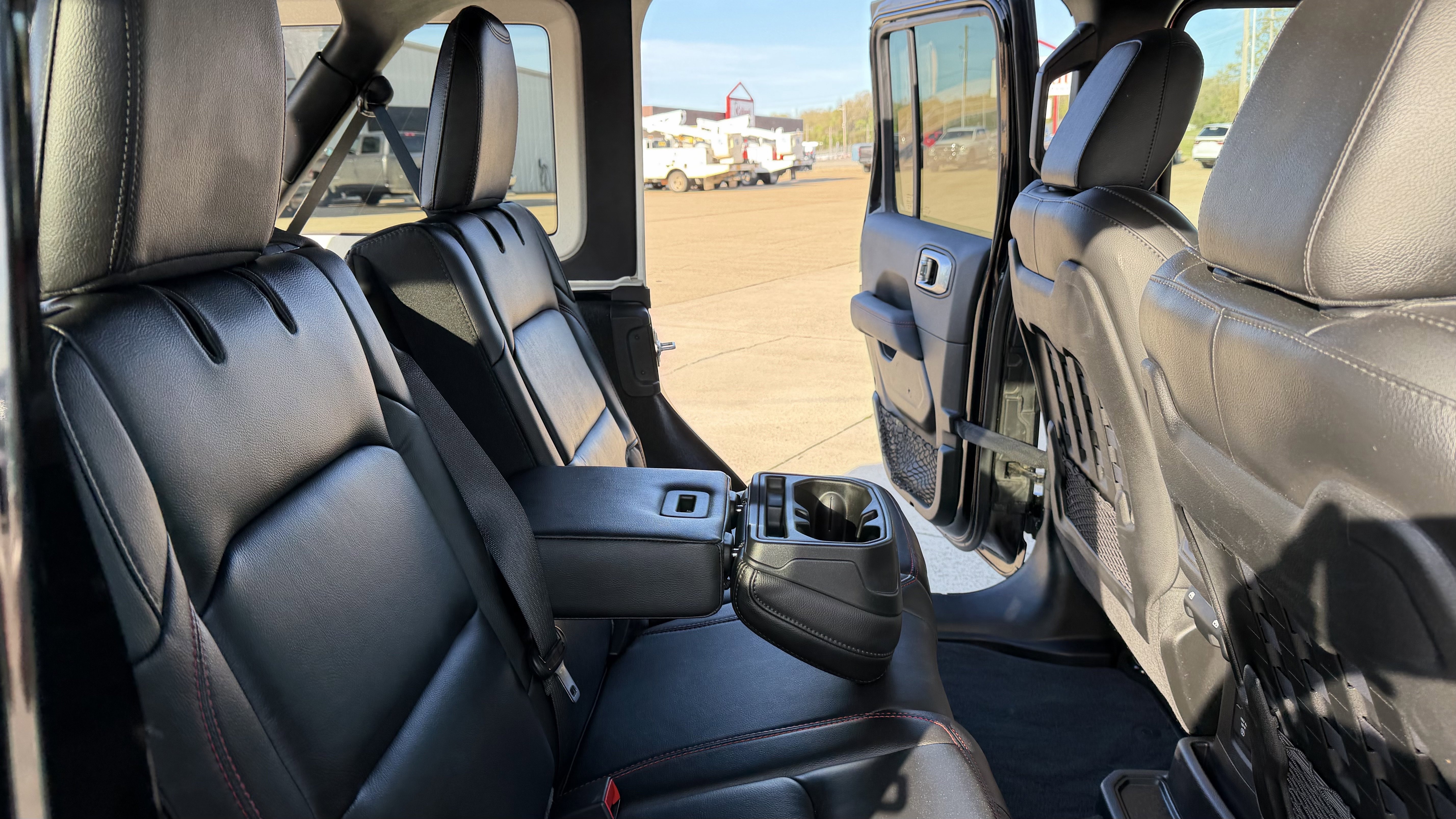 Used 2021 Jeep Wrangler Unlimited Rubicon image 37