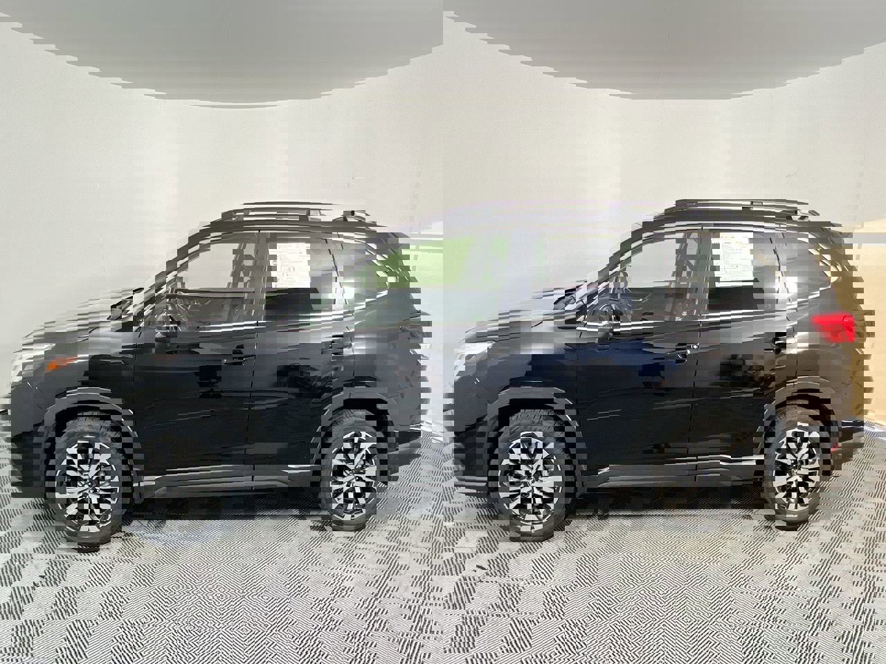 Used 2024 Subaru Forester Limited AWD/4WD image 6