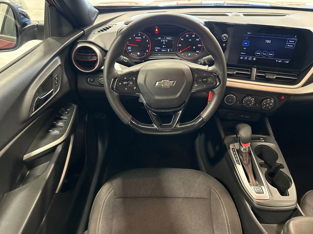 Used 2024 Chevrolet Trax RS w/ Driver Confidence Package image 27