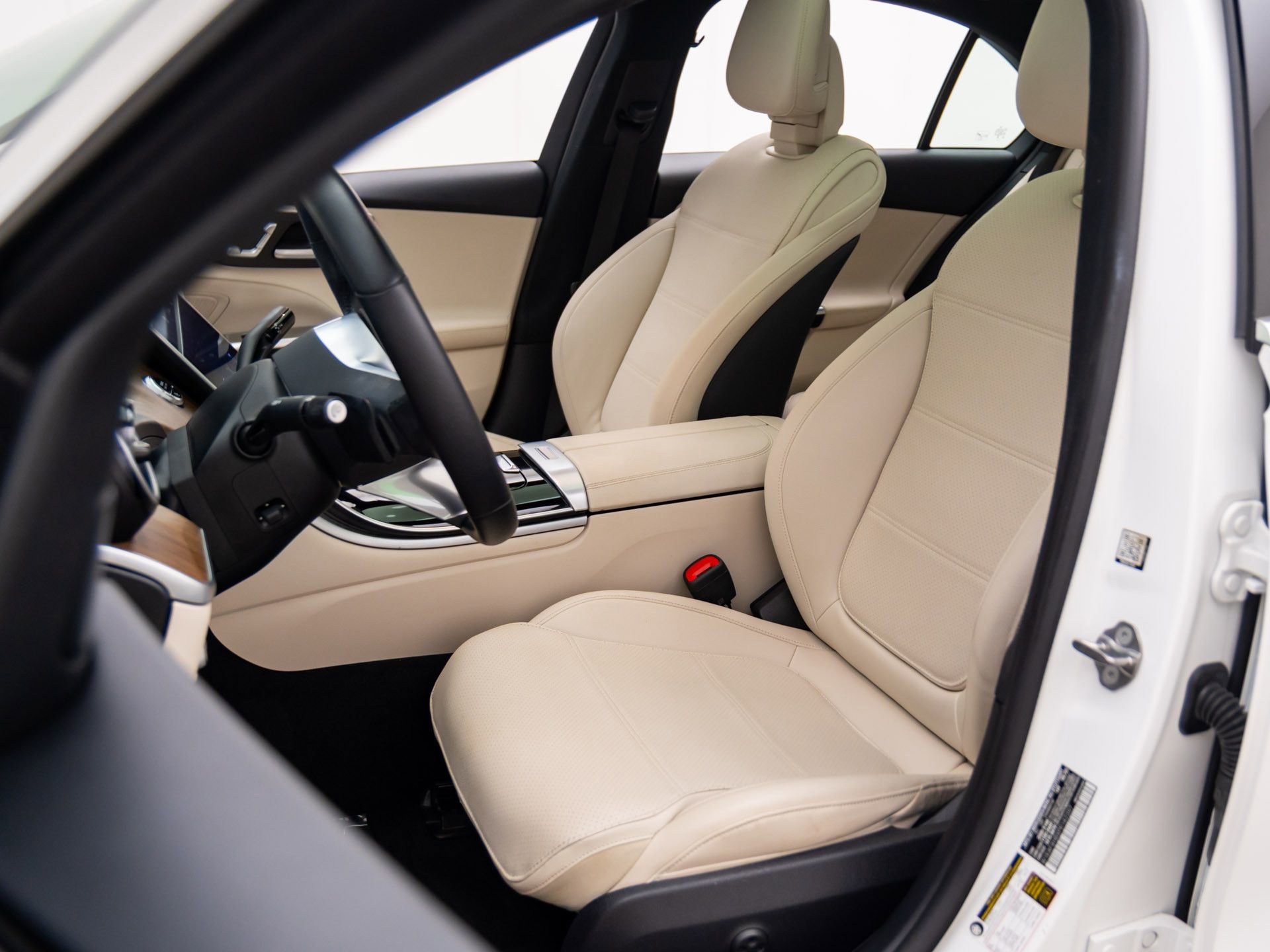 Certified 2023 Mercedes-Benz C 300 4MATIC Sedan image 16