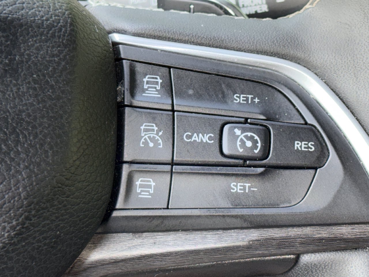 Used 2024 Jeep Grand Cherokee Limited 4xe AWD/4WD image 23