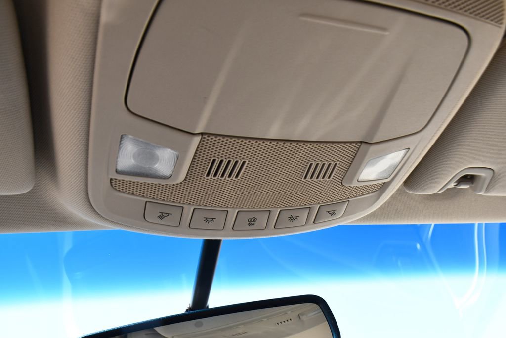 Used 2017 Lincoln MKZ Premiere image 32