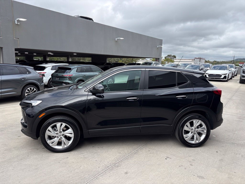 Used 2025 Buick Encore GX Preferred AWD/4WD image 14