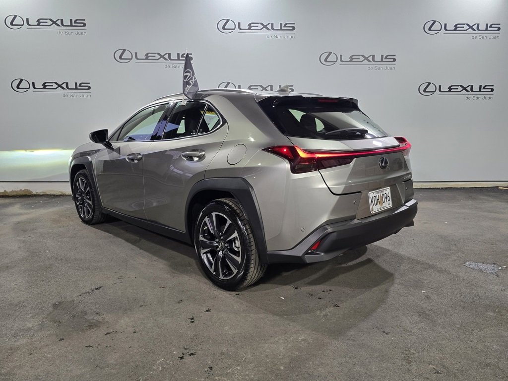 Used 2023 Lexus UX 250h FWD image 8