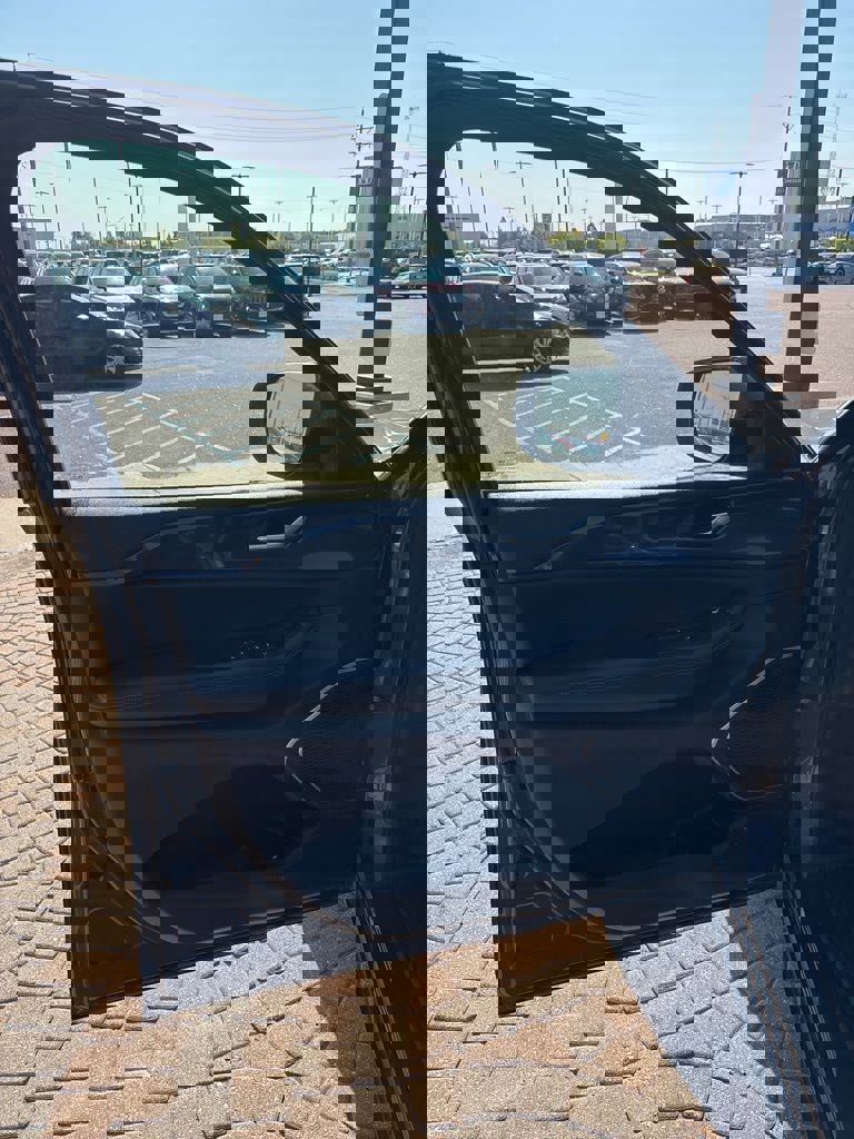 Used 2022 Jeep Grand Cherokee L Laredo w/ Luxury Tech Group I image 11