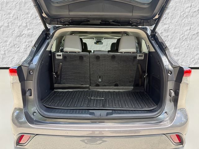Used 2023 Toyota Highlander Limited AWD/4WD image 12