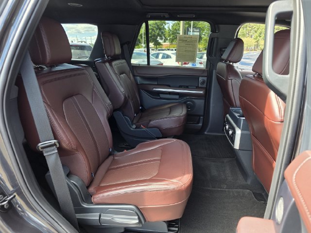 Used 2024 Ford Expedition Limited RWD image 35