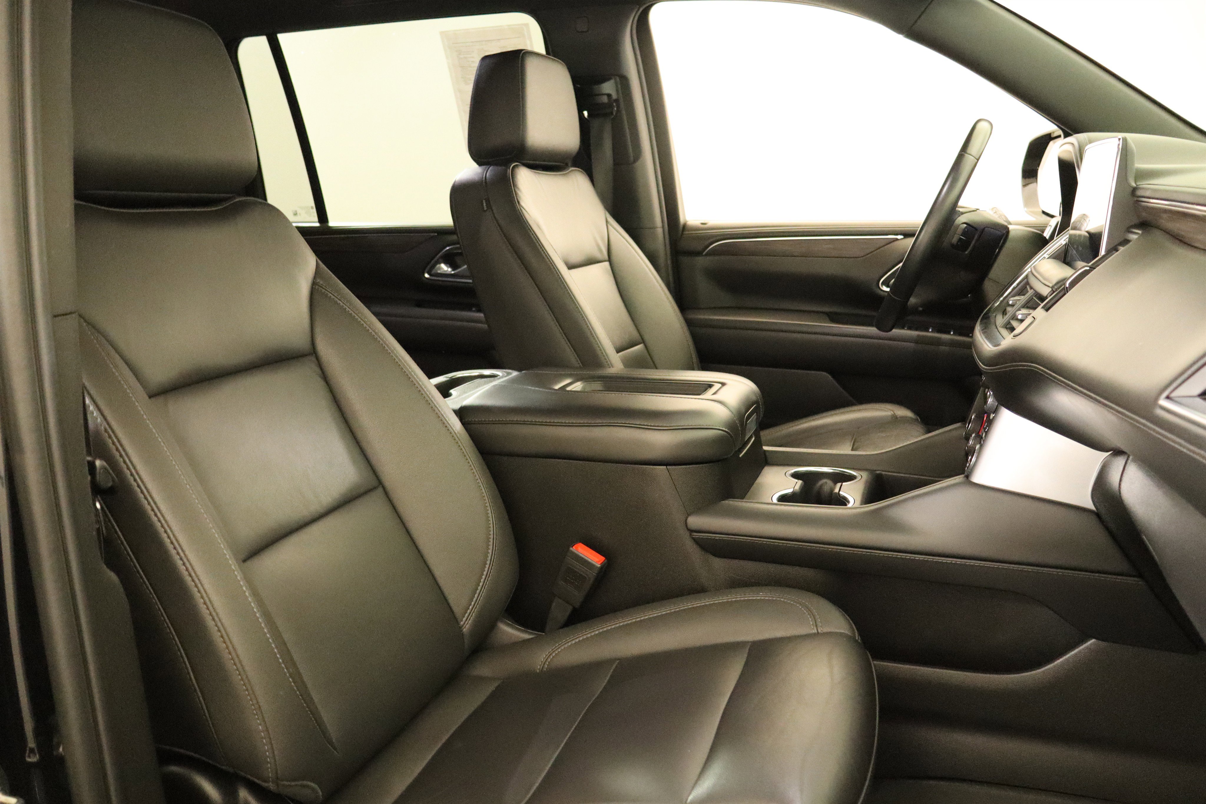 Used 2024 Chevrolet Suburban Z71 AWD/4WD image 21