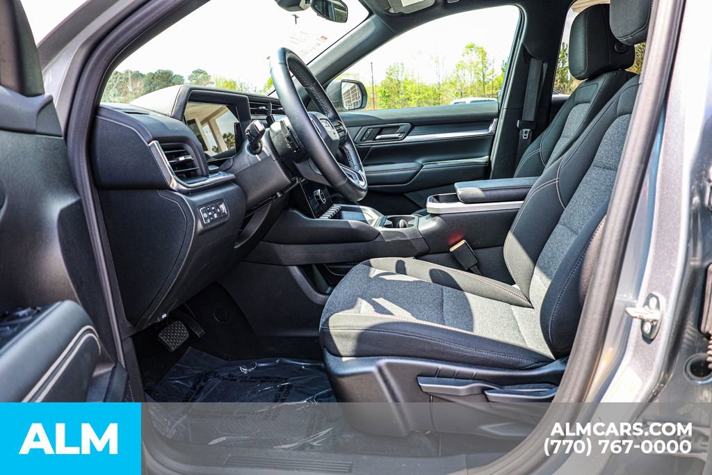 Used 2025 GMC Terrain Elevation image 18