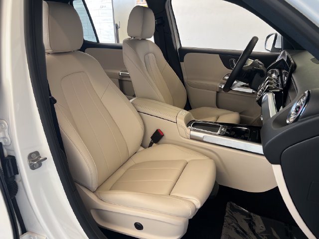 Used 2025 Mercedes-Benz EQB 300 4MATIC image 51