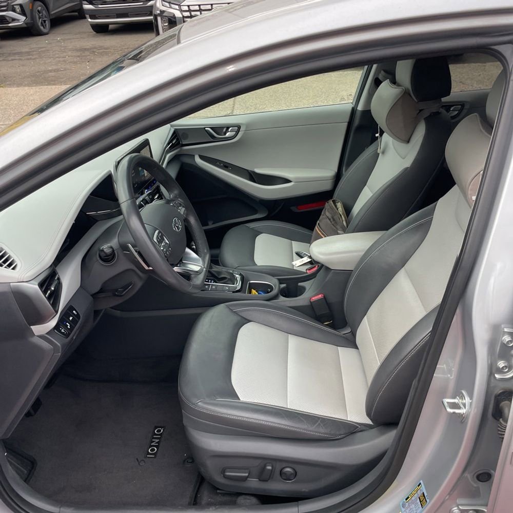 Used 2020 Hyundai Ioniq Limited FWD image 5