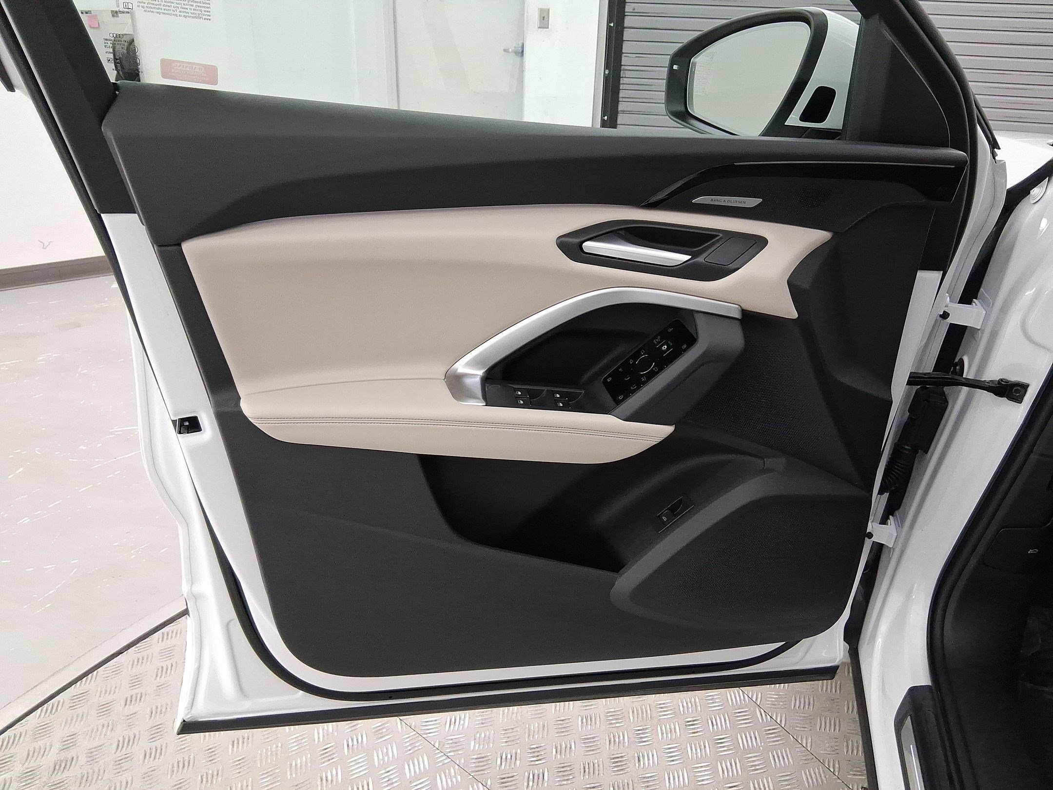 Used 2025 Audi Q5 Premium Plus w/ Premium Plus image 20