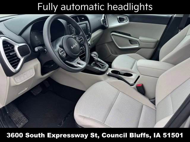 Used 2025 Kia Soul LX FWD image 15