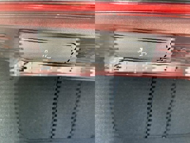 Used 2021 BMW 330i xDrive Sedan w/ Convenience Package image 57