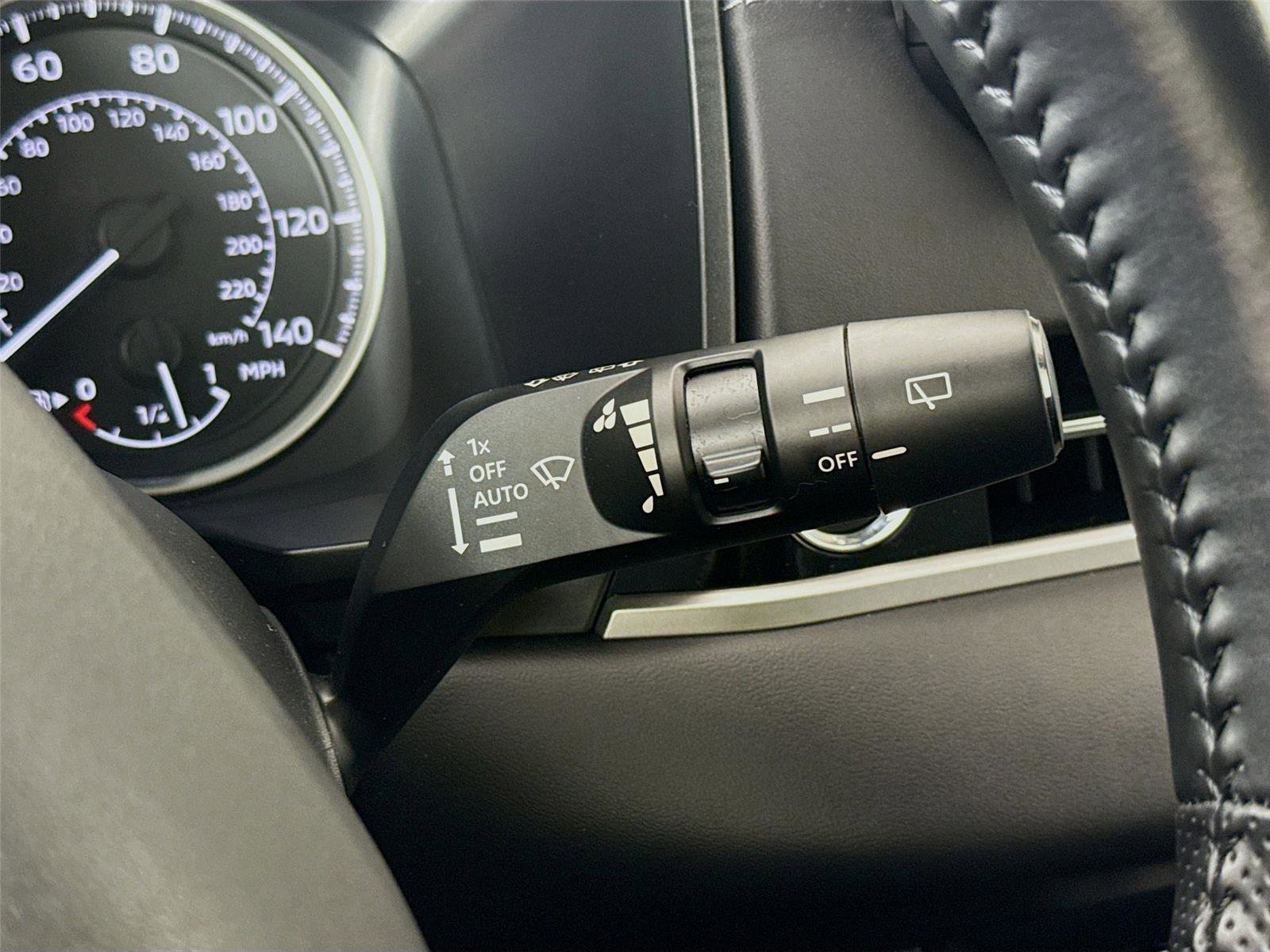 Used 2024 Mitsubishi Outlander SE image 6