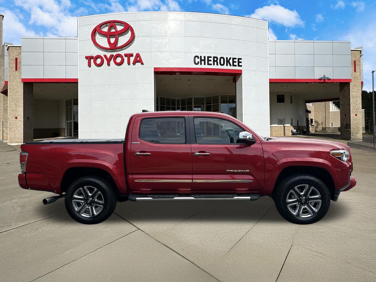 Used 2016 Toyota Tacoma Limited w/ Towing Package RWD image 4