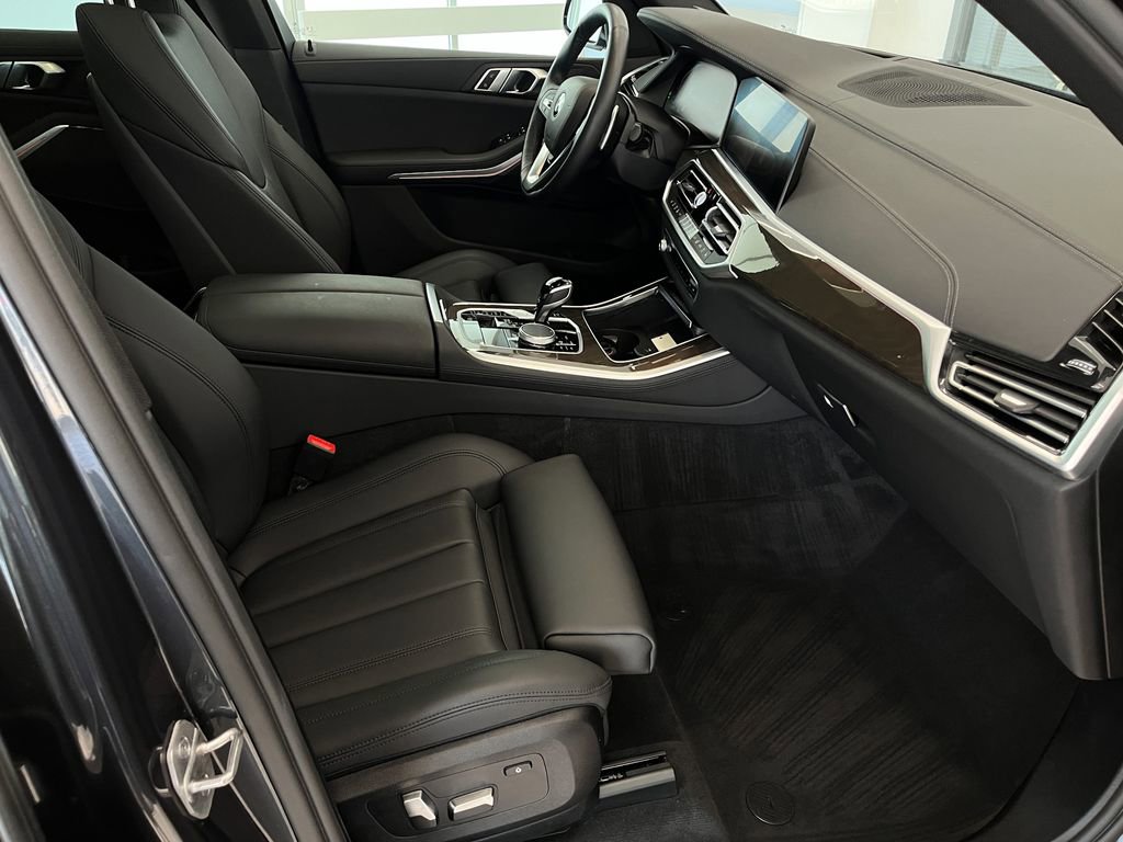 Used 2022 BMW X5 xDrive40i w/ Premium Package image 33