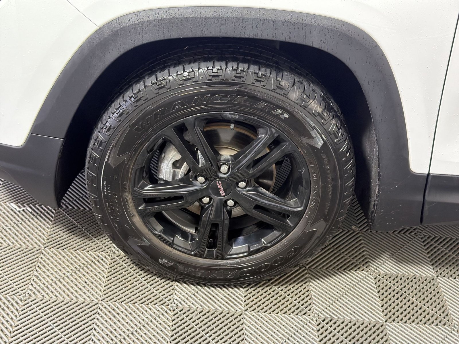 Used 2024 GMC Terrain AT4 w/ Infotainment Package II AWD/4WD image 12
