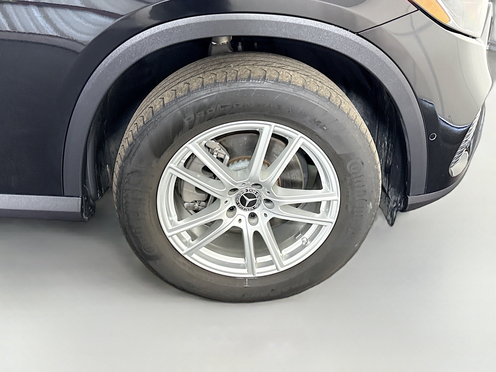 Used 2023 Mercedes-Benz GLC 300 4MATIC w/ Exclusive Trim Package image 32
