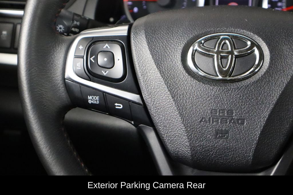 Used 2017 Toyota Camry XSE w/ Moonroof Package image 8