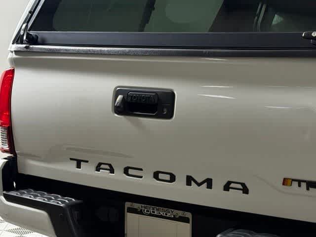 Used 2019 Toyota Tacoma TRD Off-Road AWD/4WD image 15