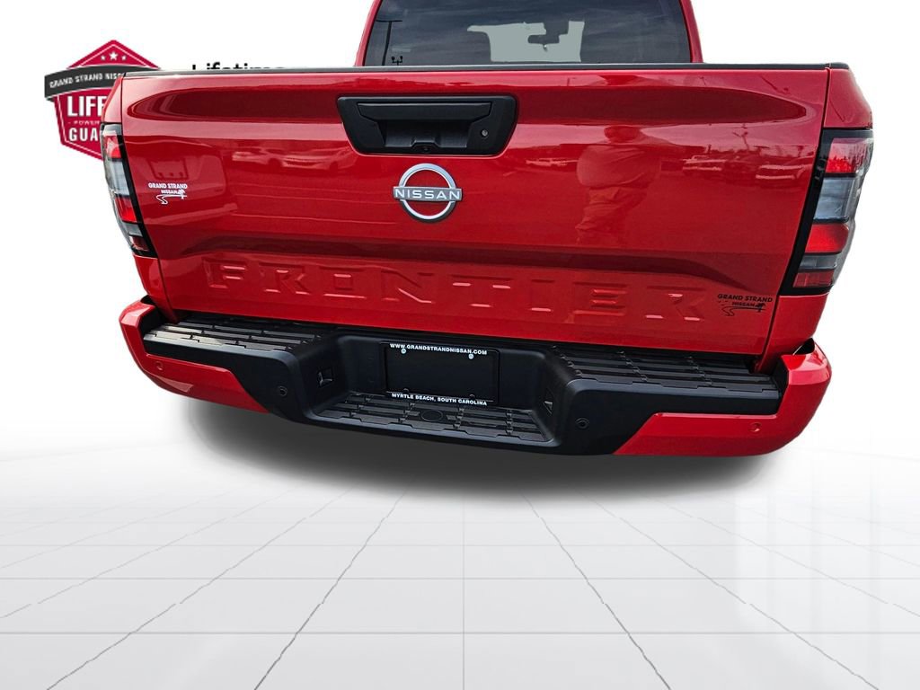 Used 2025 Nissan Frontier SV image 8